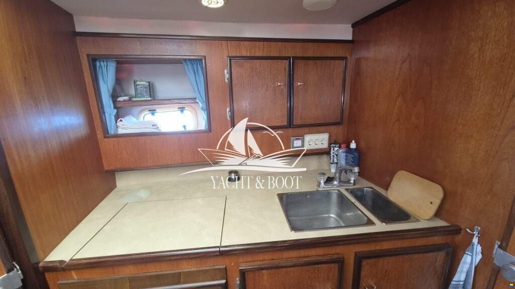 Fairline Corniche