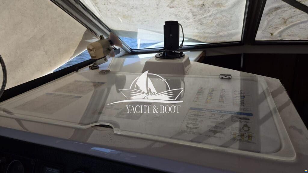 Fairline Corniche
