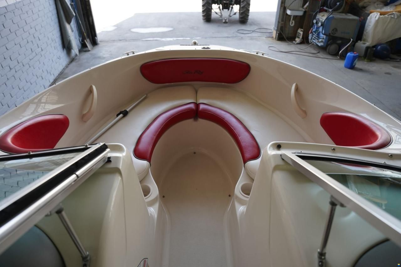 Sea Ray 205