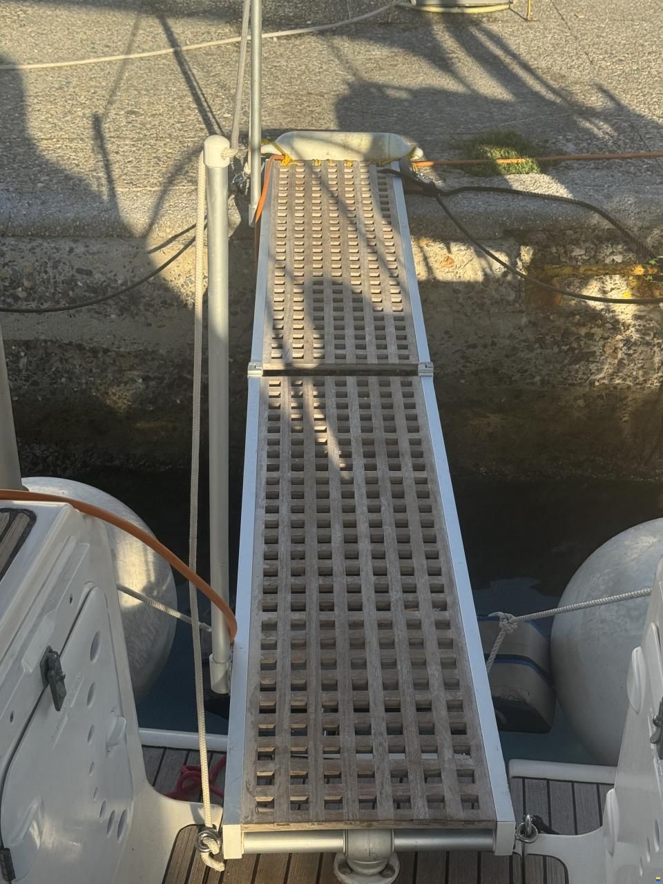 Bavaria 42C