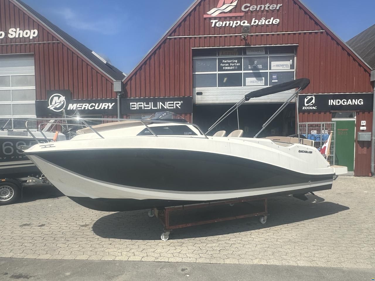 Quicksilver Inflatables Cabin