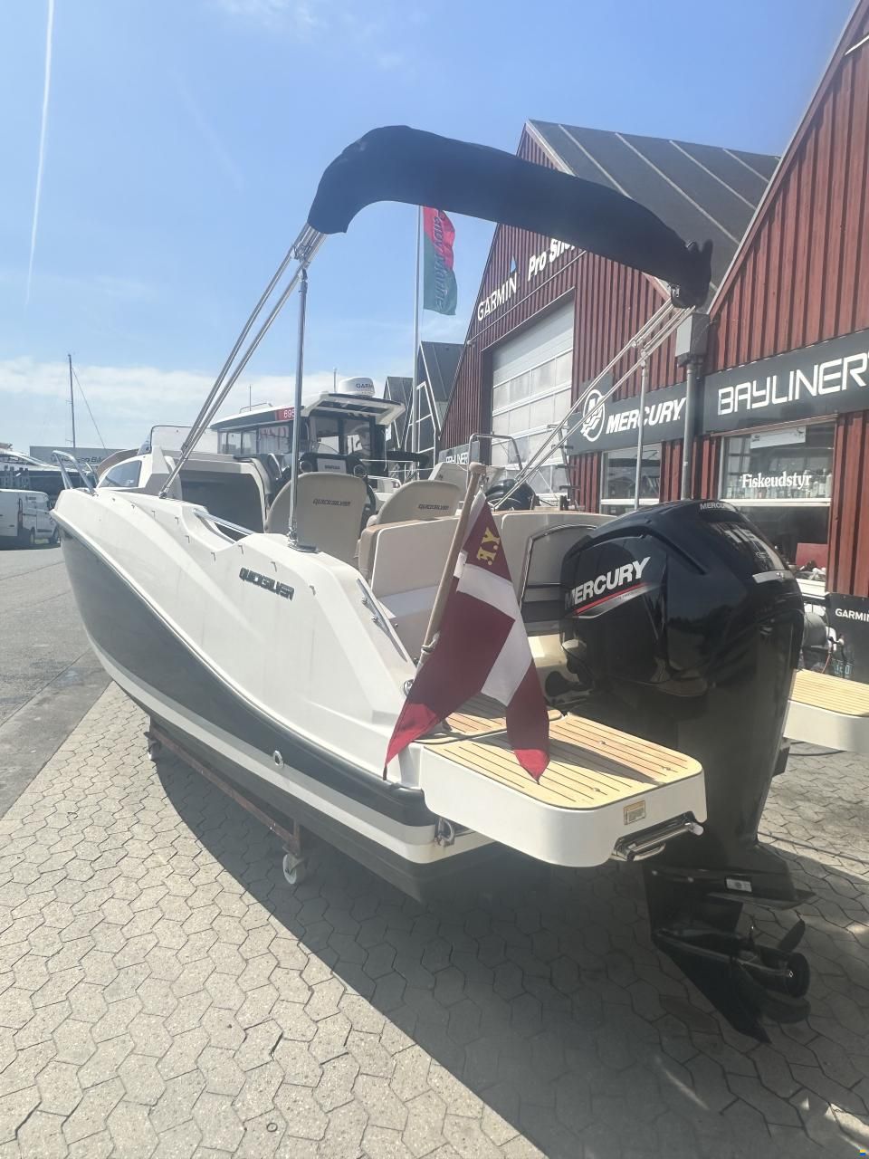 Quicksilver Inflatables Cabin