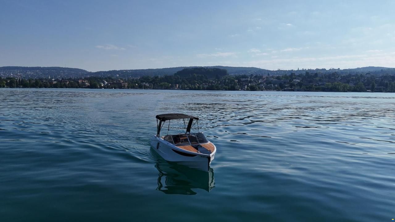 Ganz Boats Ovation 7.6 Cabin