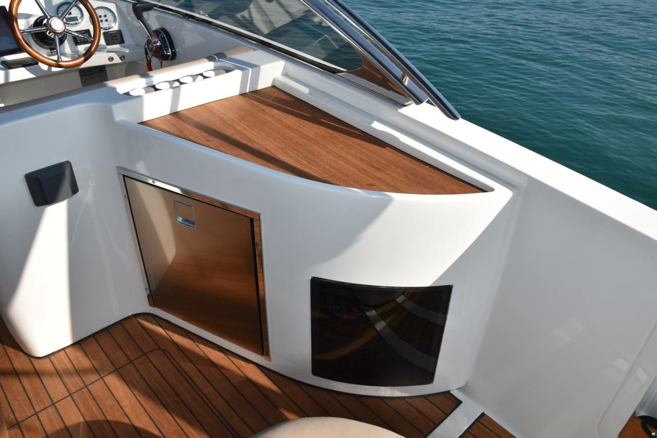 Ganz Boats Ovation 7.6 Cabin