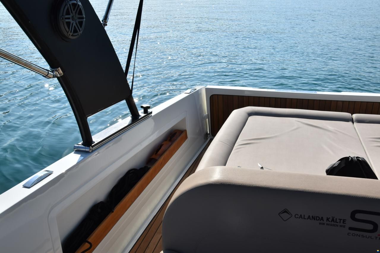 Ganz Boats Ovation 7.6 Cabin