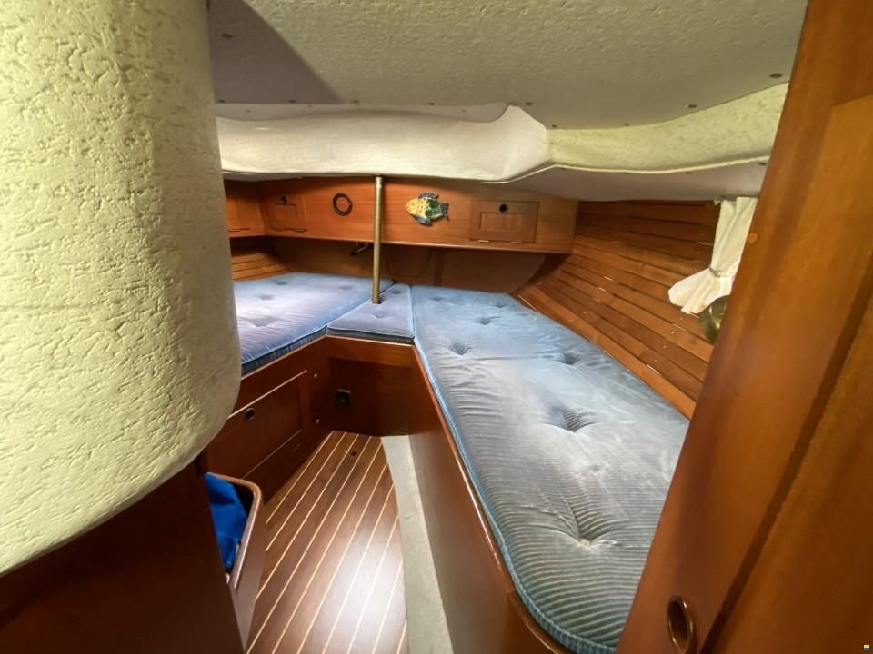 Hallberg-Rassy 352