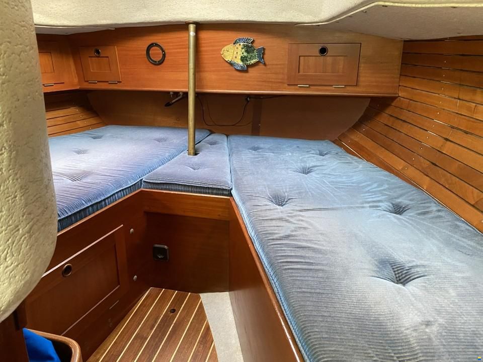 Hallberg-Rassy 352