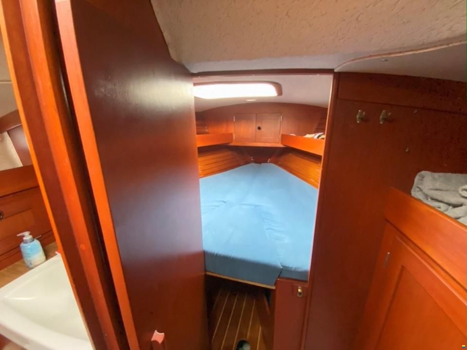 Hallberg-Rassy 352