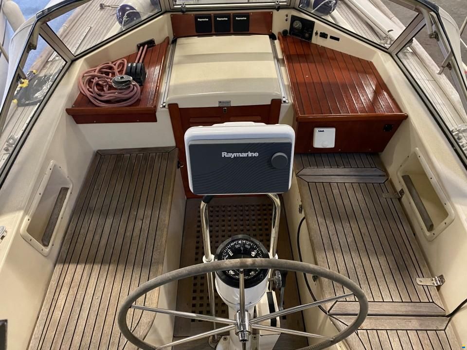 Hallberg-Rassy 352