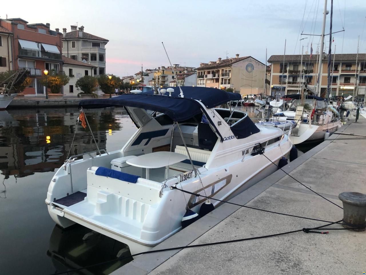 Gobbi 31 Cabin