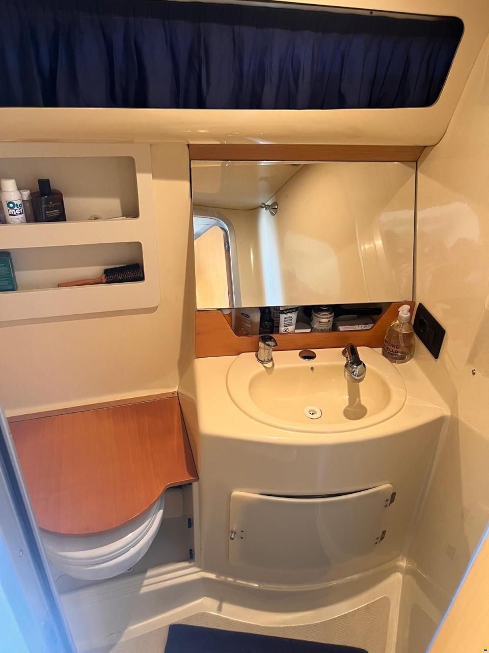Gobbi 31 Cabin