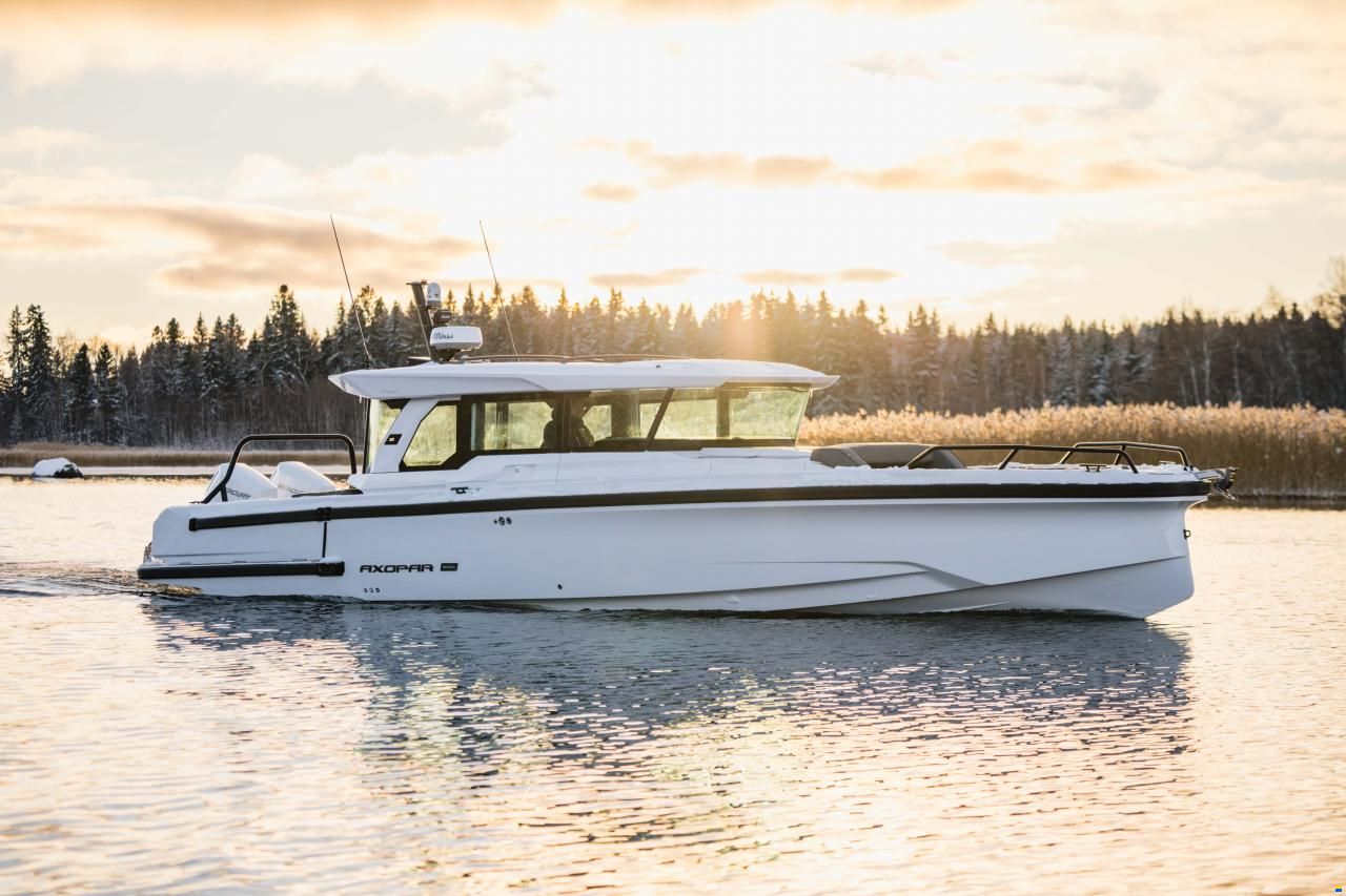 Axopar 38 Cross Cabin