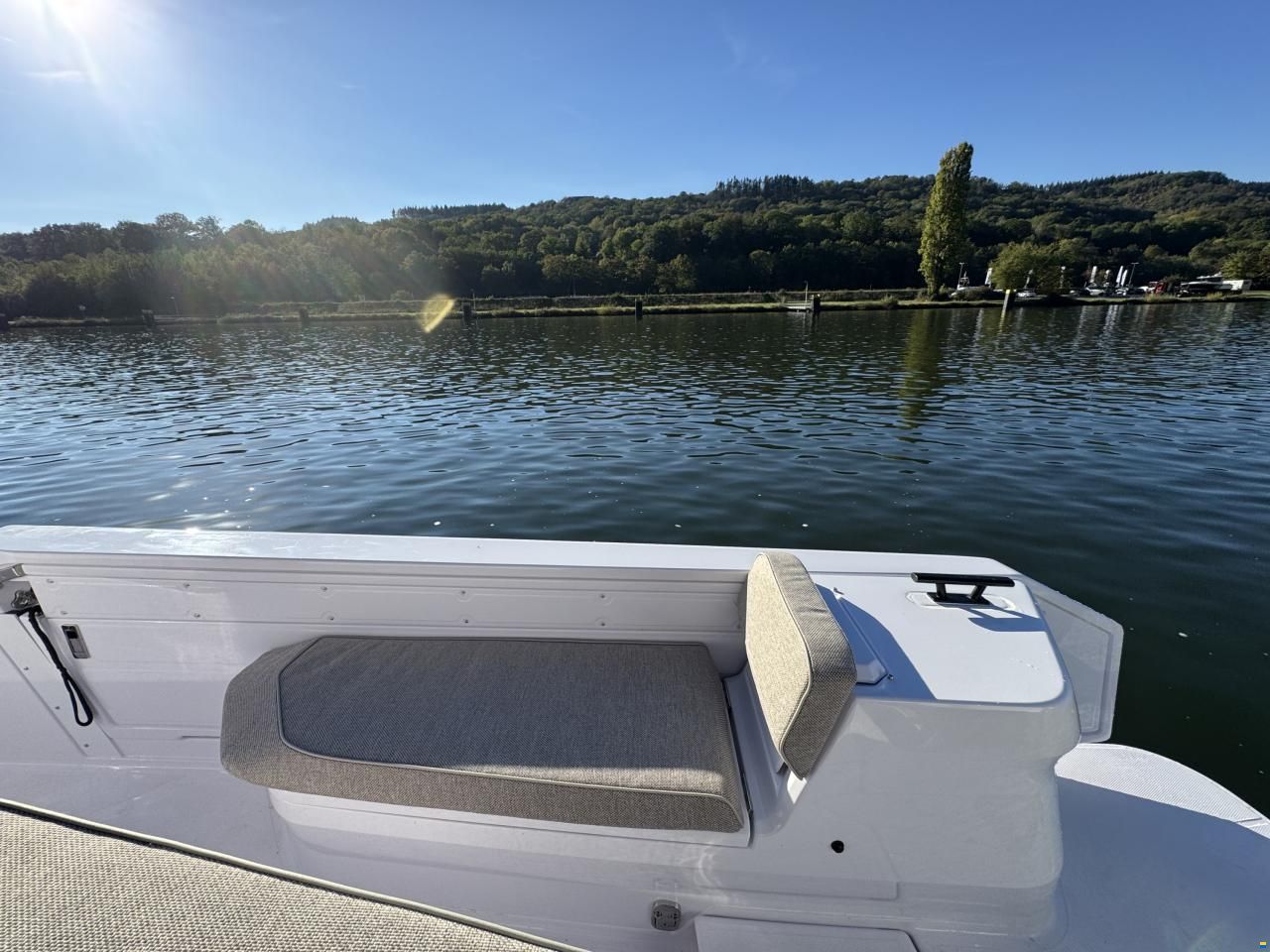 Axopar 38 XC Cross Cabin