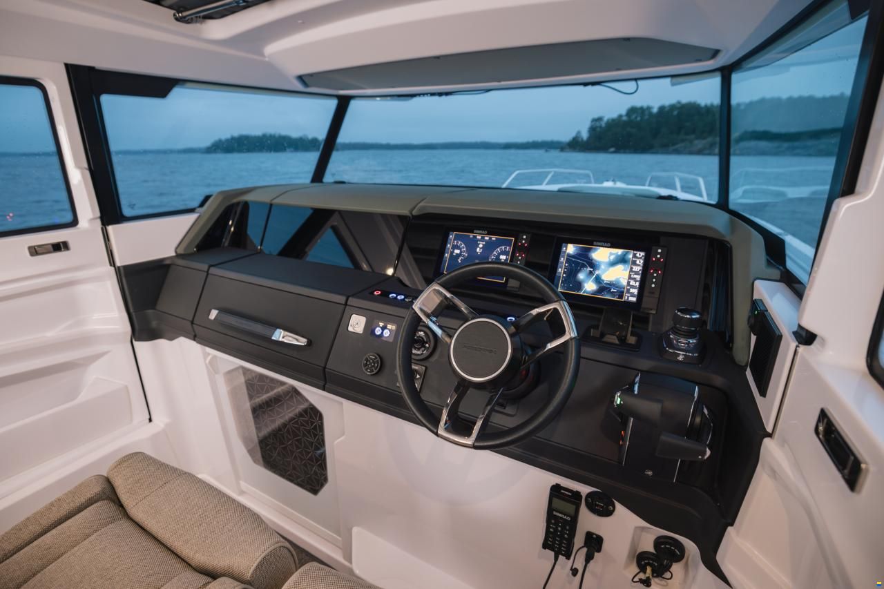 Axopar 38 Cross Cabin