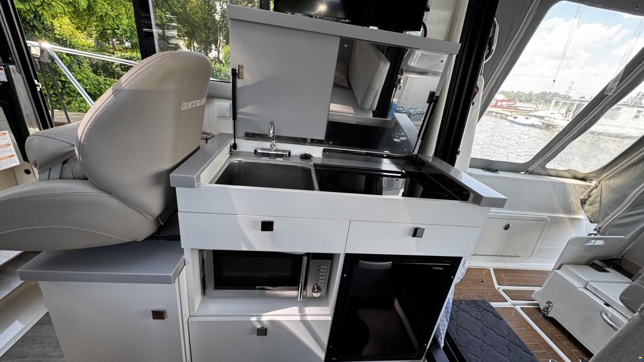 Quicksilver Activ 905 Weekend