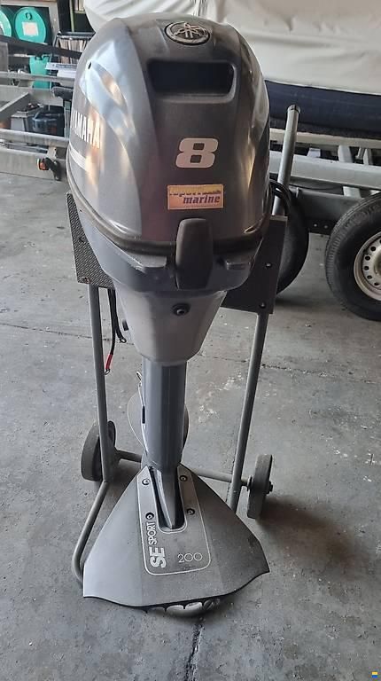 Yamaha 8 CV 4 temps
