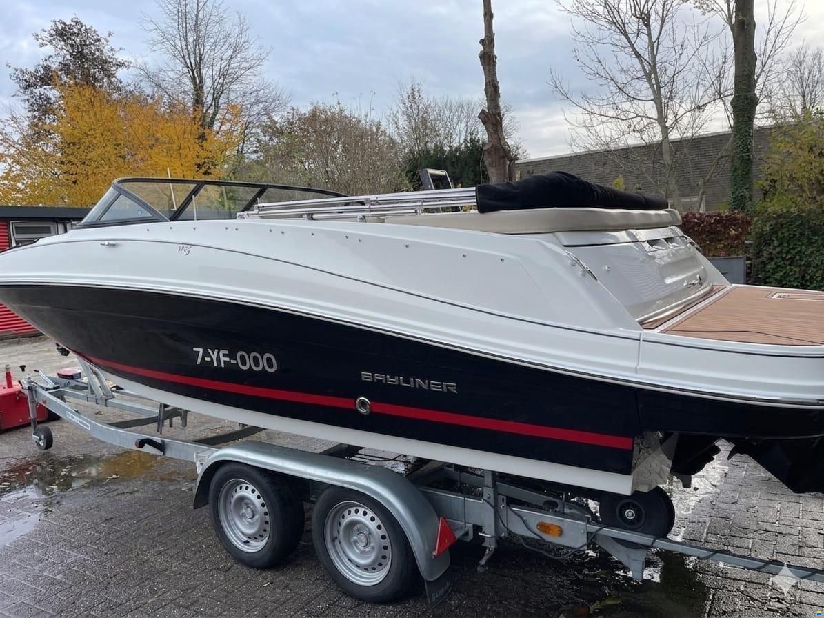 Bayliner VR5