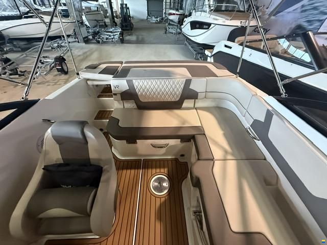 Bayliner VR5 Cuddy IB