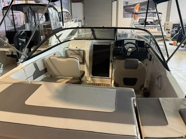 Bayliner VR5 Cuddy IB
