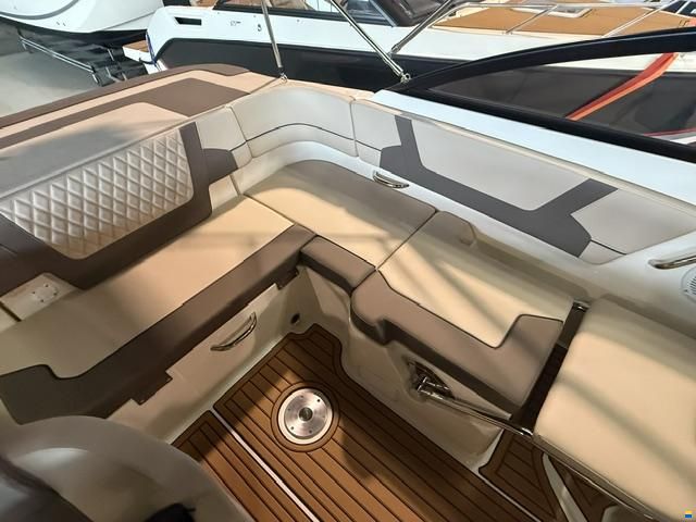 Bayliner VR5 Cuddy IB