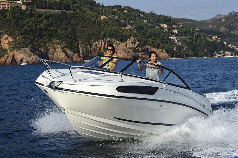 Bayliner VR5 Cuddy IB