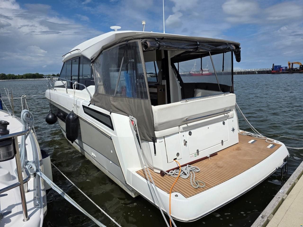 Jeanneau NC 33