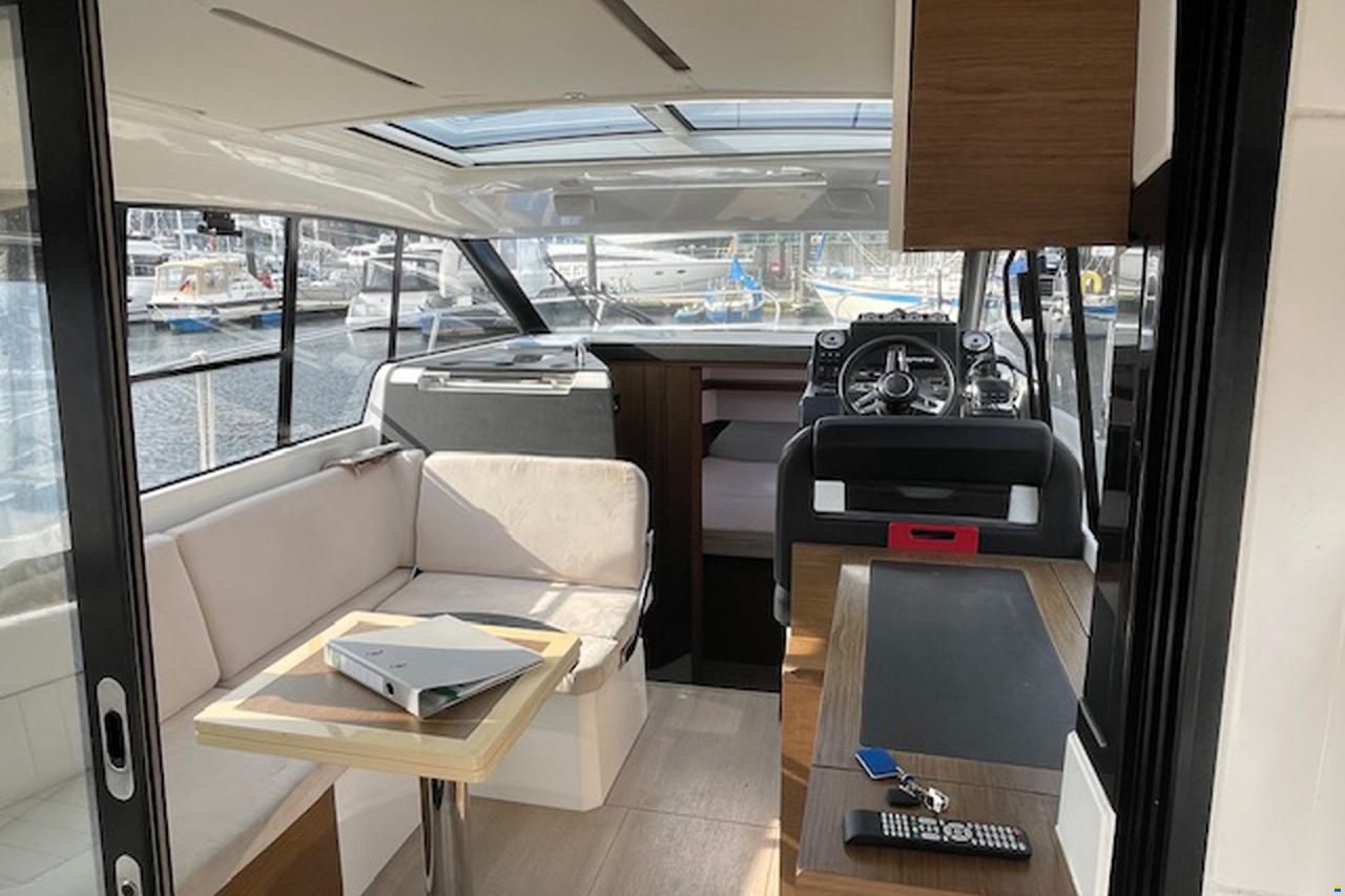 Jeanneau NC 33