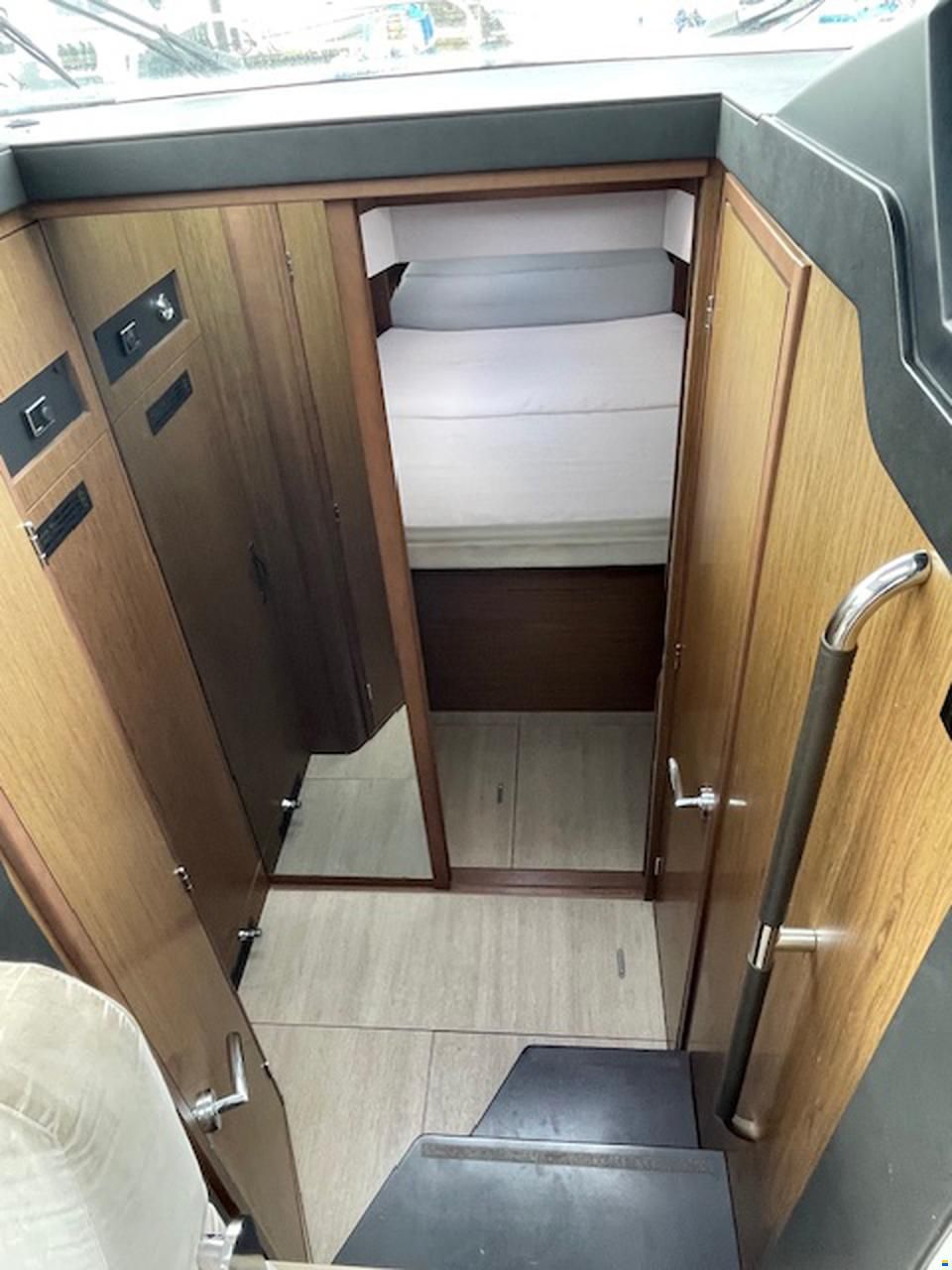Jeanneau NC 33