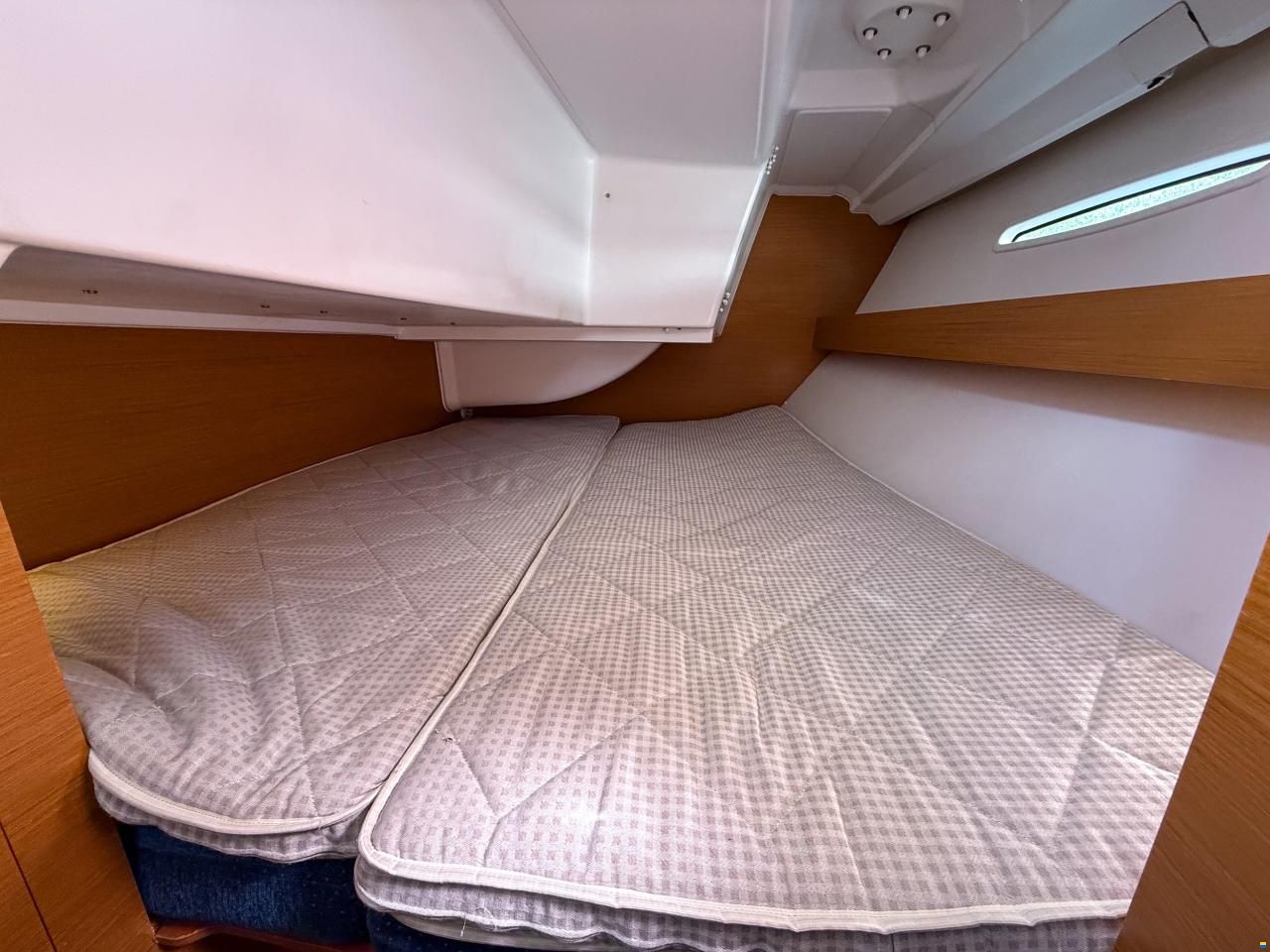 Beneteau First 30