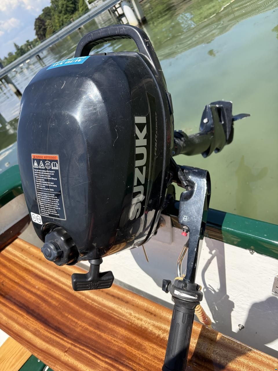 Suzuki A vendre moteur hors-bord Suzuki 2.5 hp