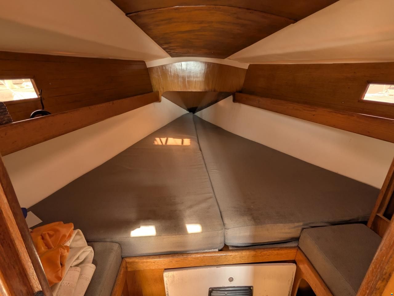 Beneteau Oceanis 320
