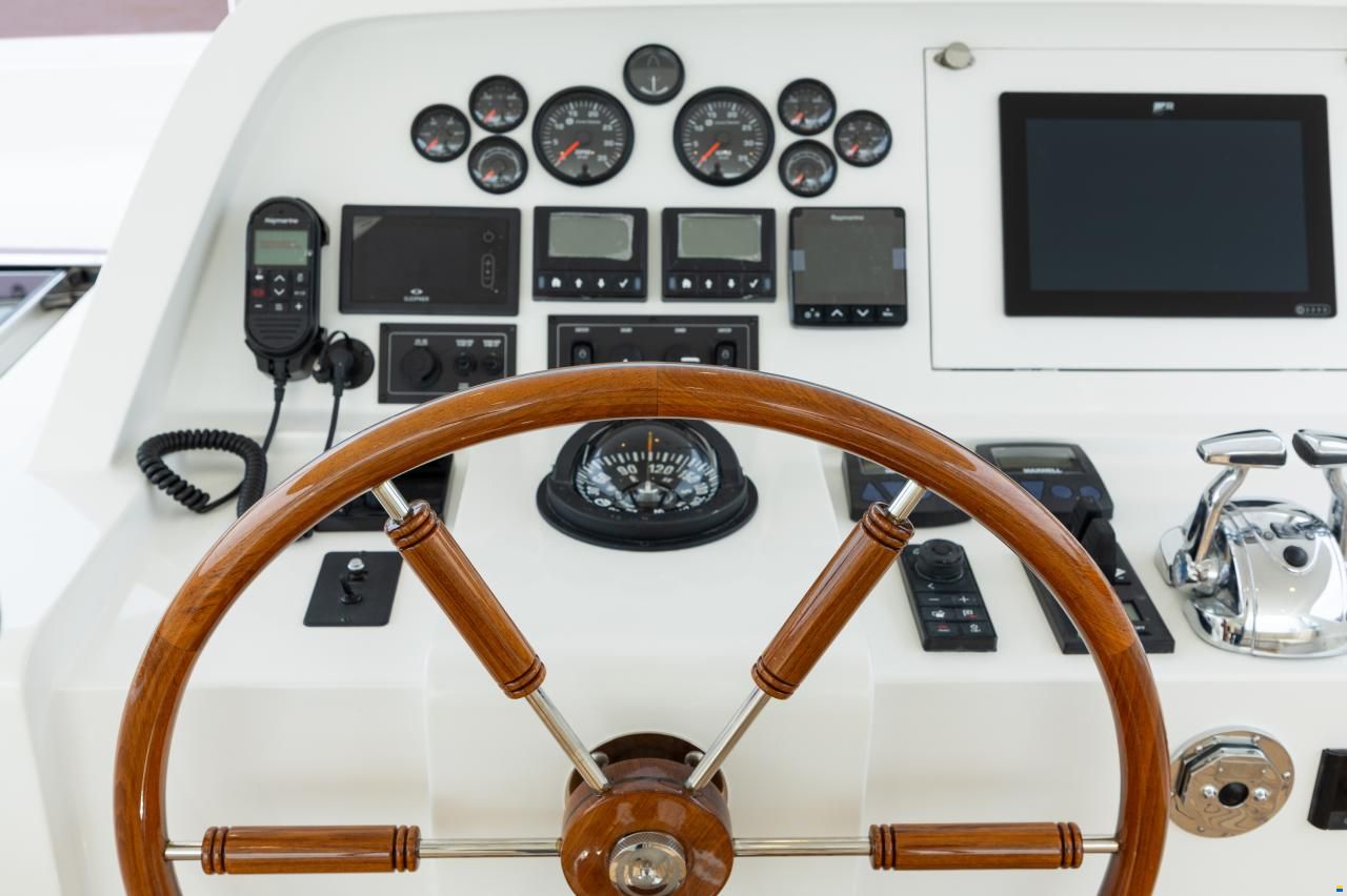 Selene 68 Explorer