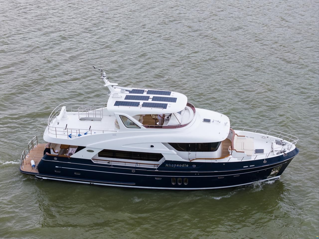 Selene 68 Explorer