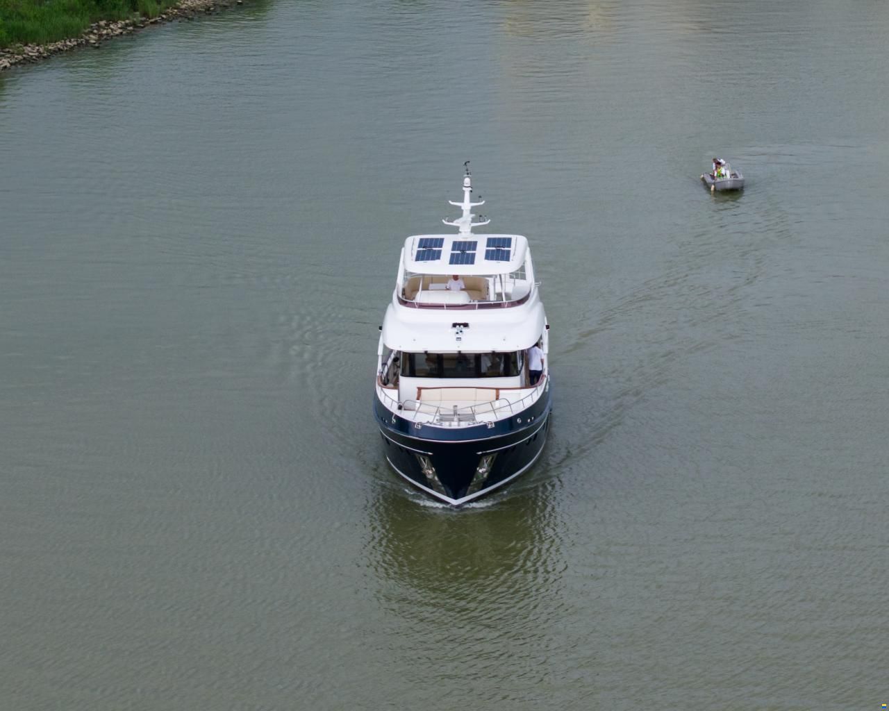 Selene 68 Explorer