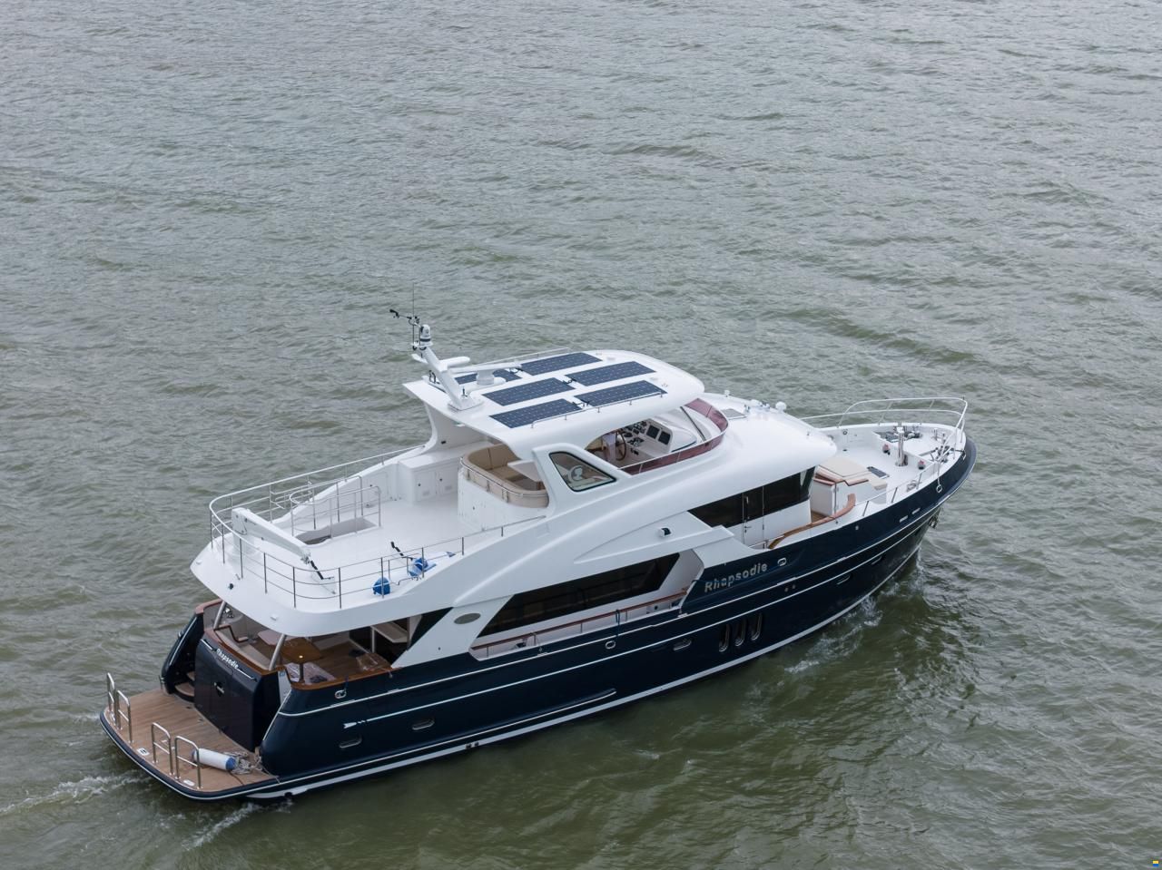 Selene 68 Explorer