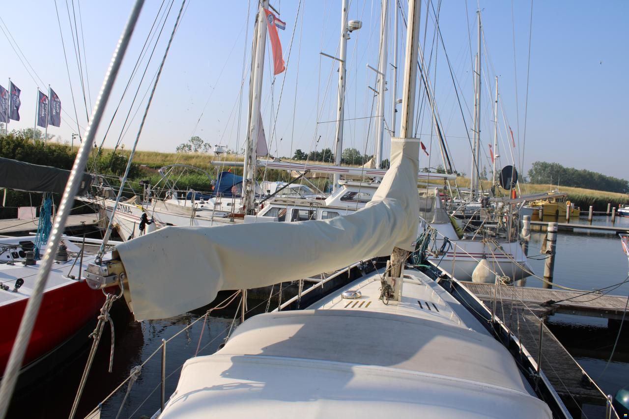 Carena 35