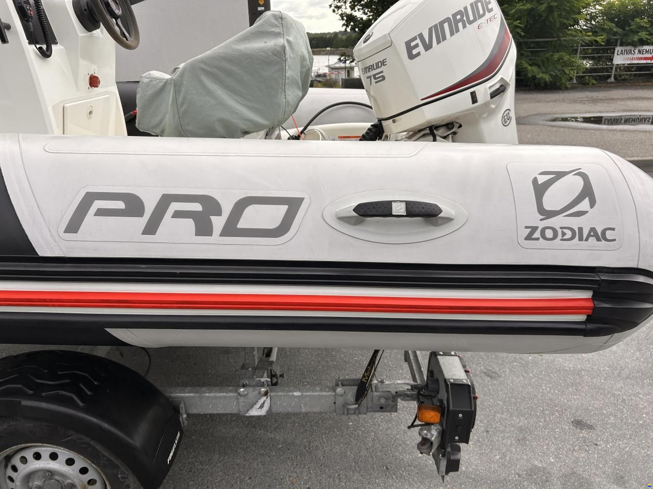 Zodiac PRO 550