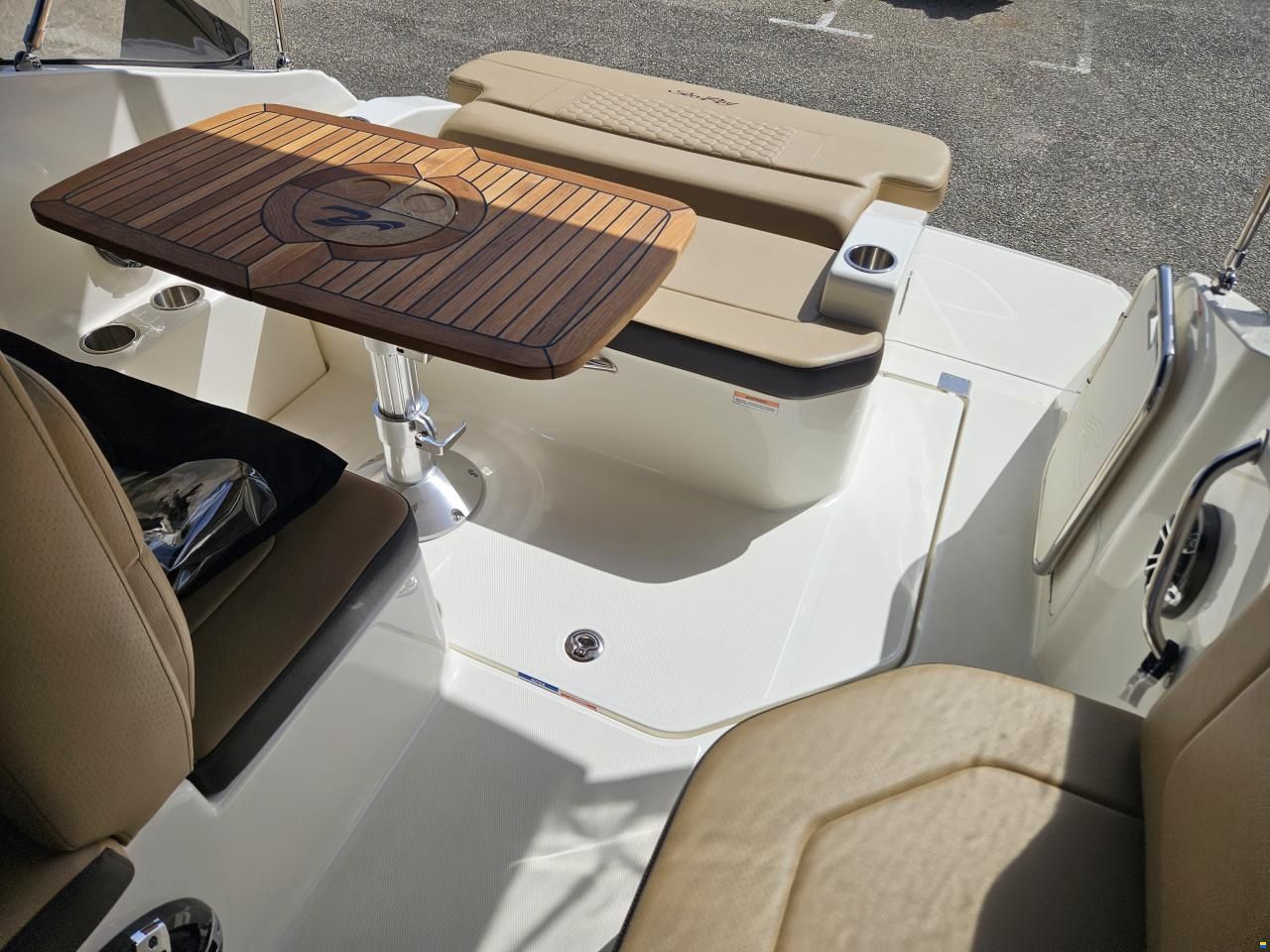 Sea Ray 265