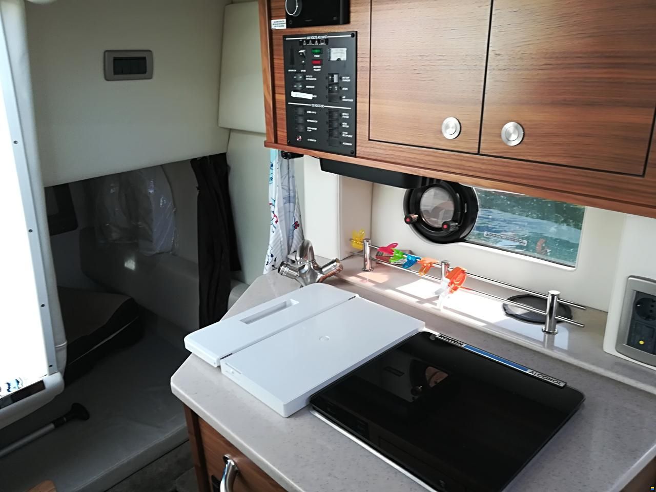 Sea Ray 265