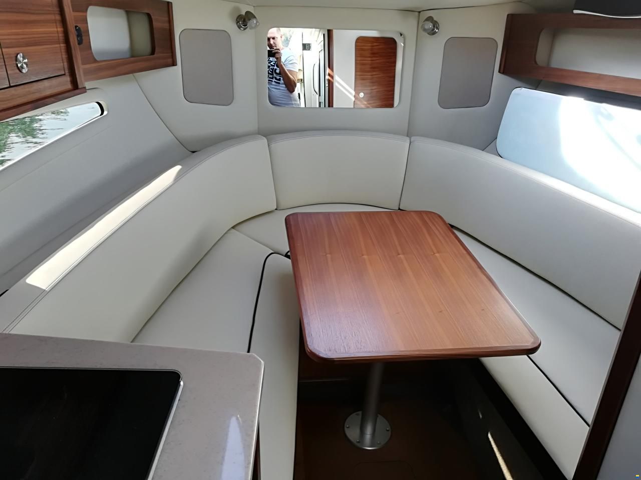 Sea Ray 265