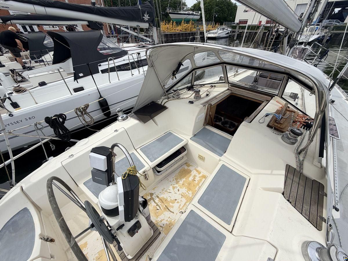 Bavaria 350 Lagoon