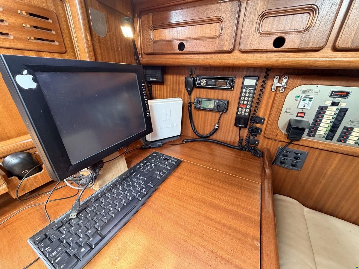 Bavaria 350 Lagoon