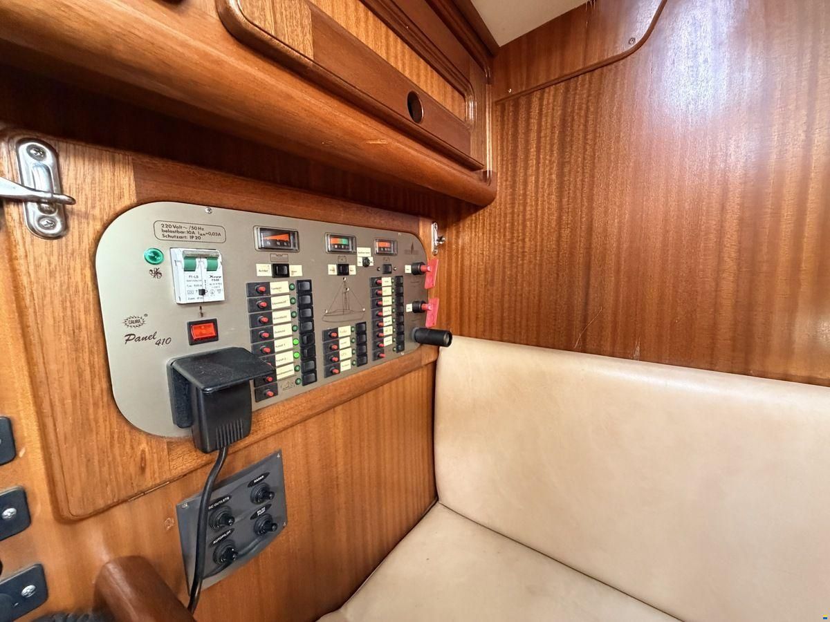 Bavaria 350 Lagoon
