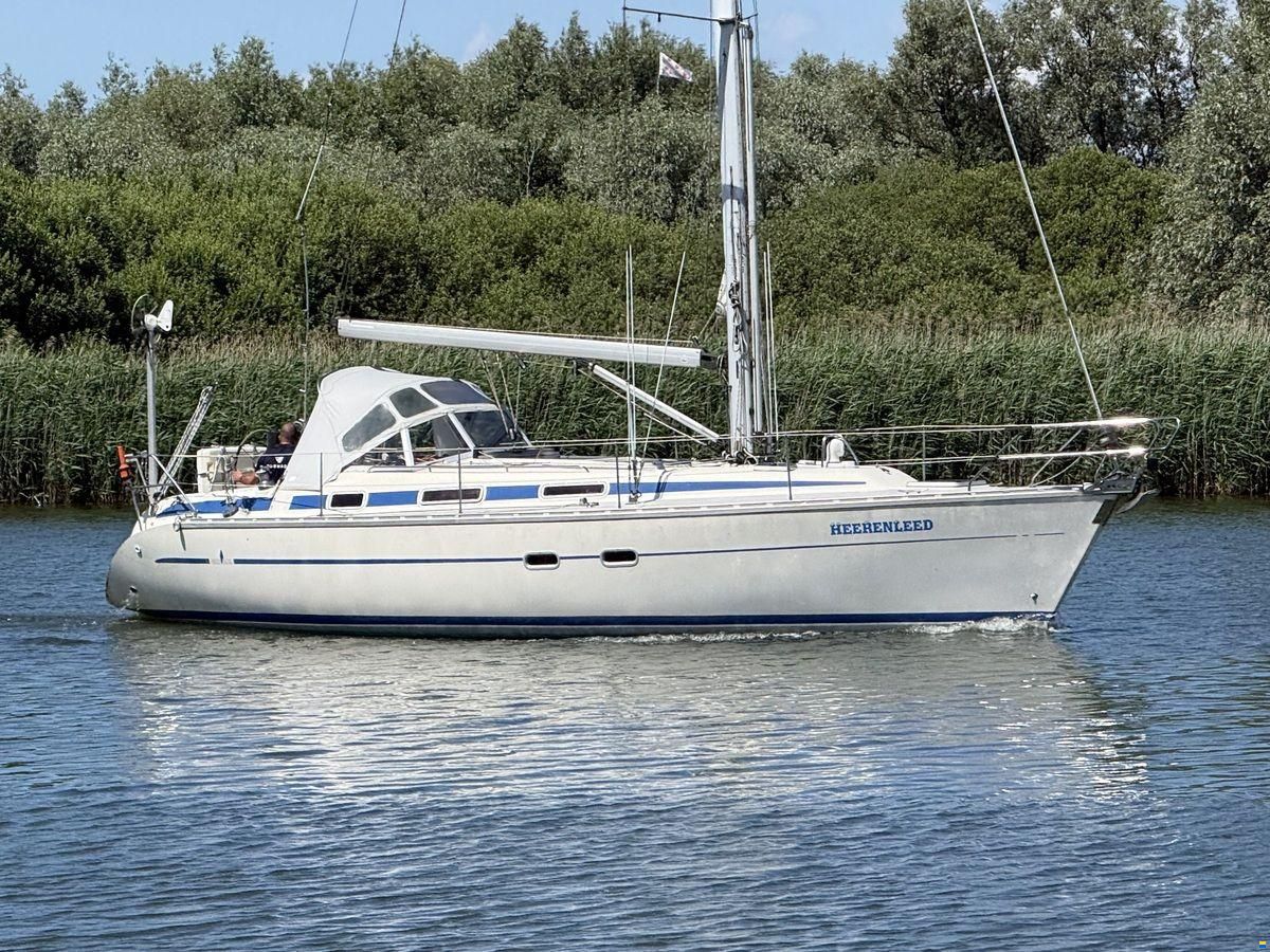 Bavaria 350 Lagoon
