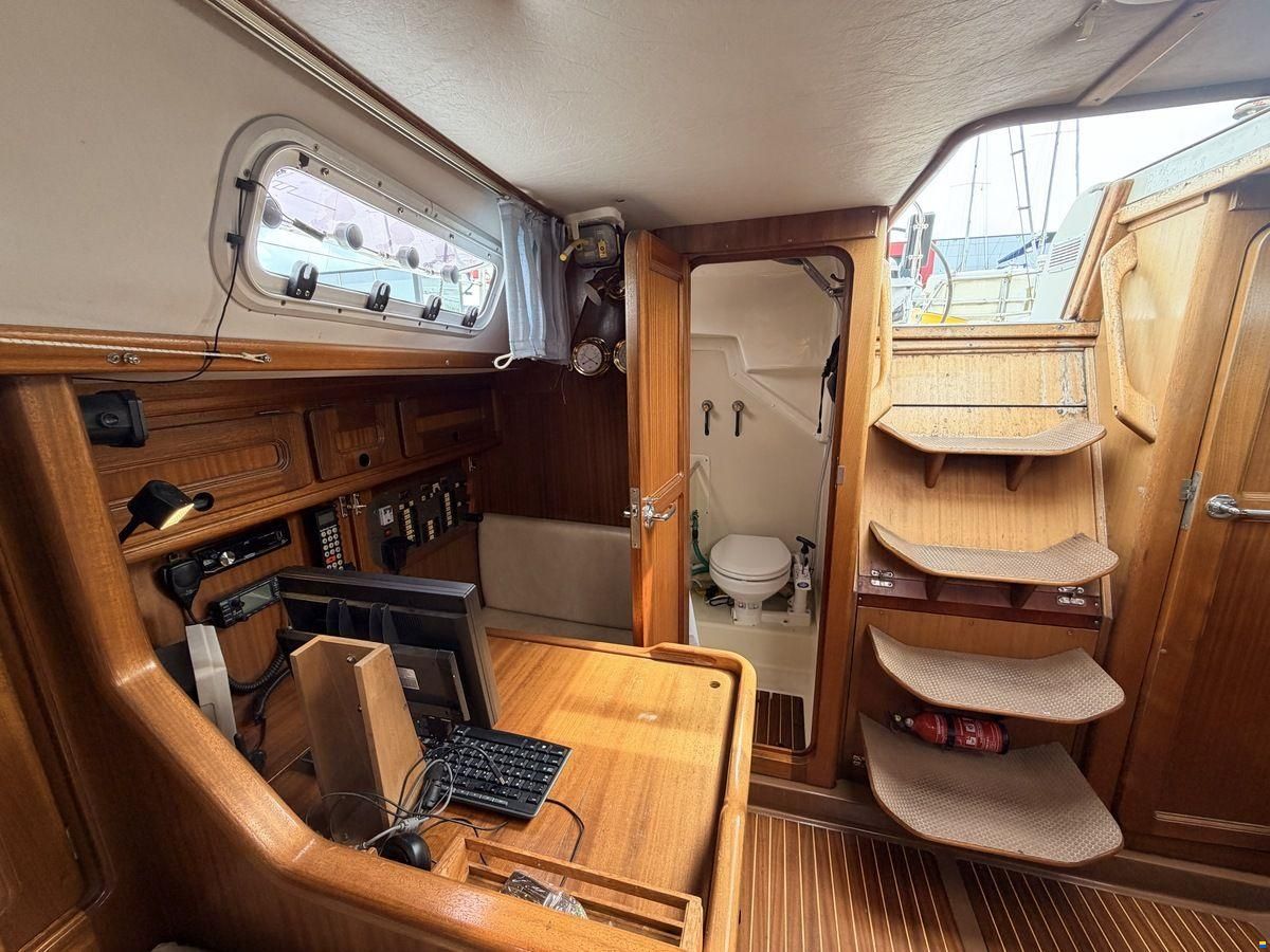 Bavaria 350 Lagoon