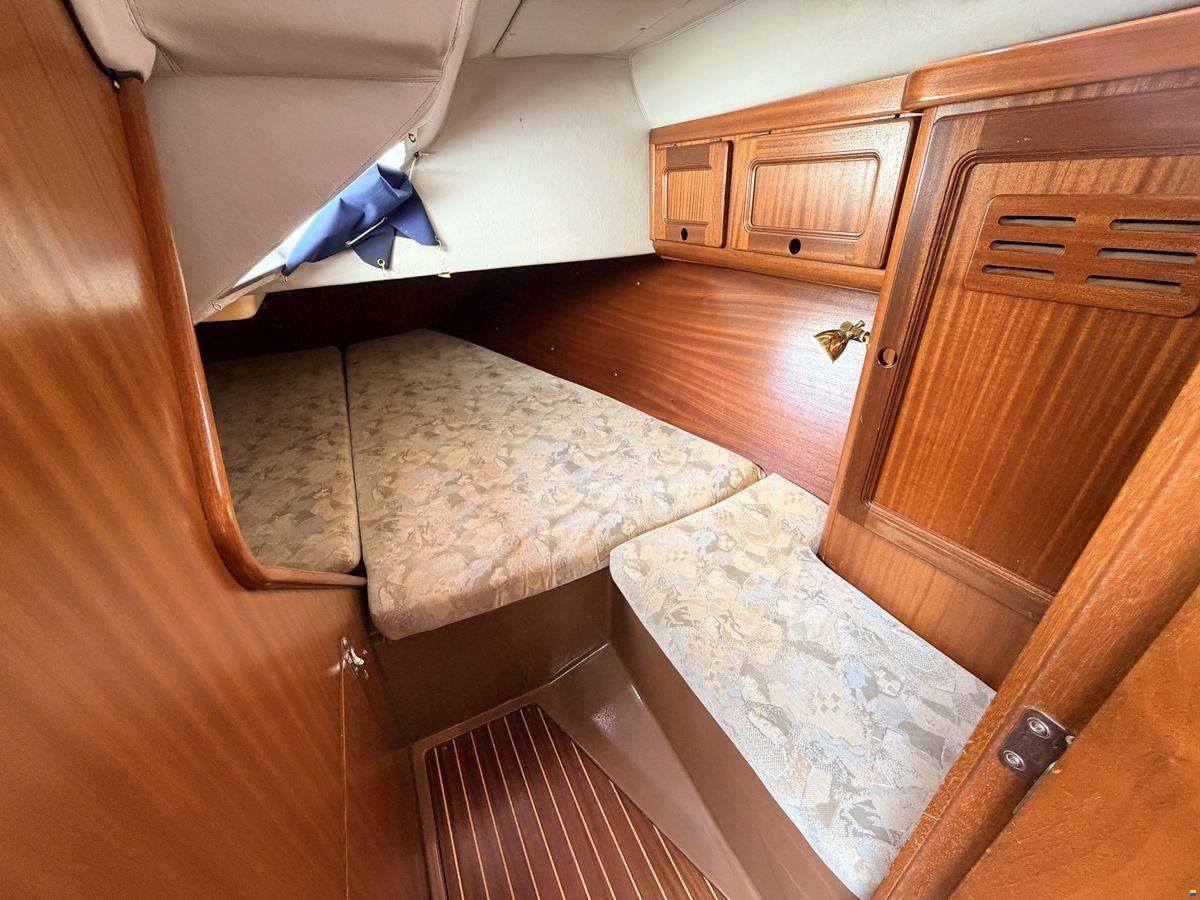 Bavaria 350 Lagoon