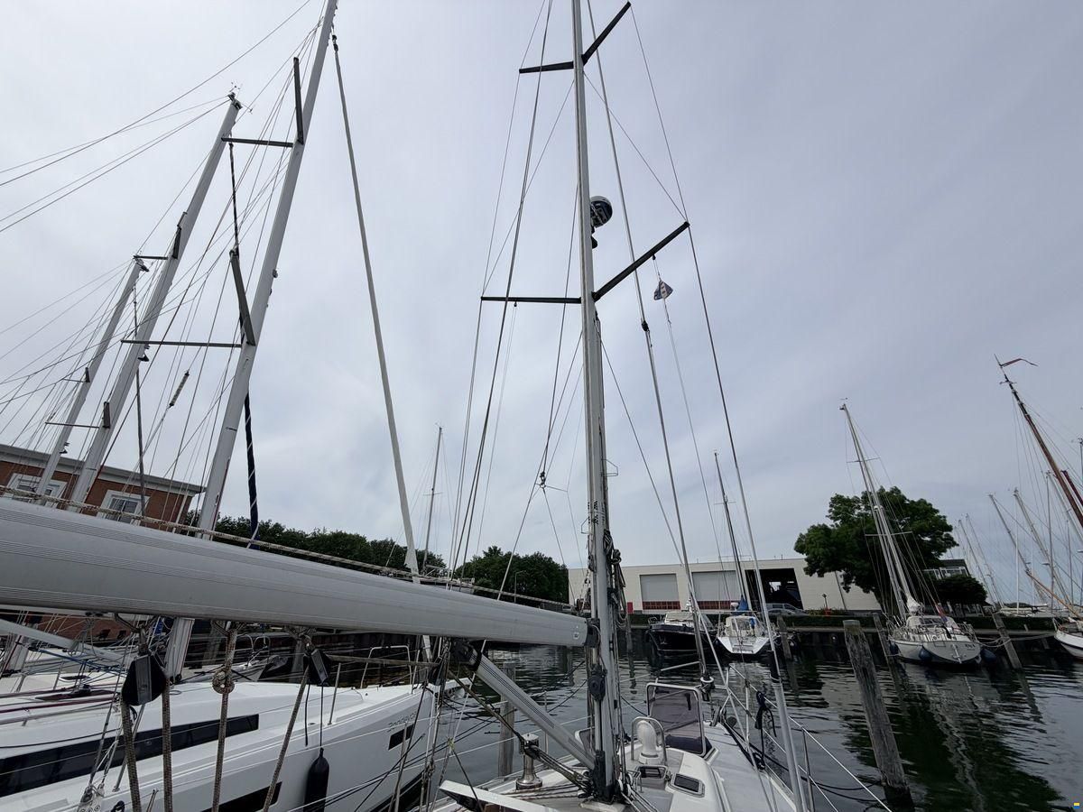 Bavaria 350 Lagoon