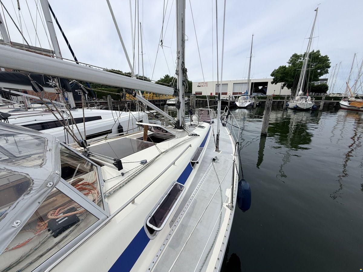 Bavaria 350 Lagoon