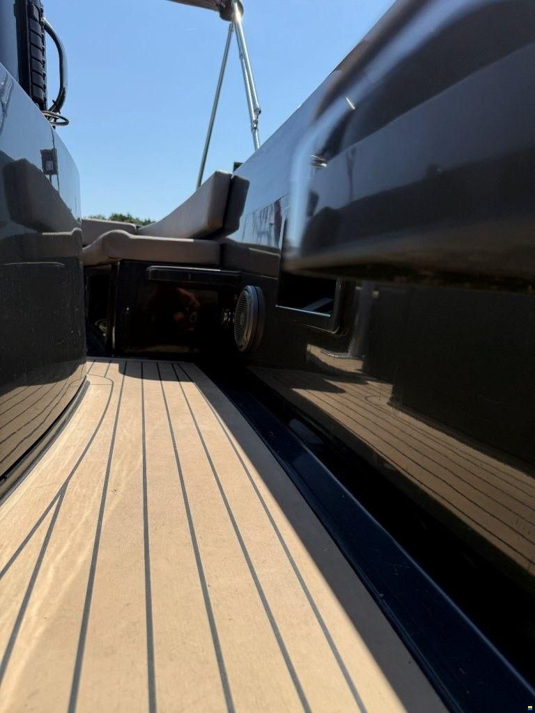 AdmiralsTender C28