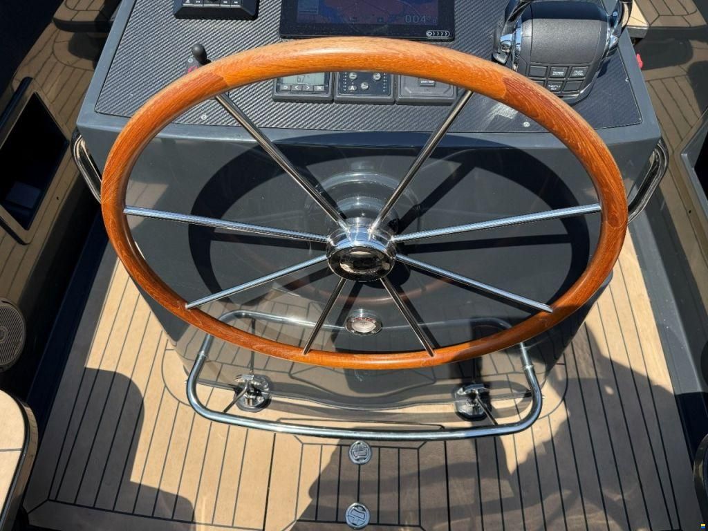 AdmiralsTender C28